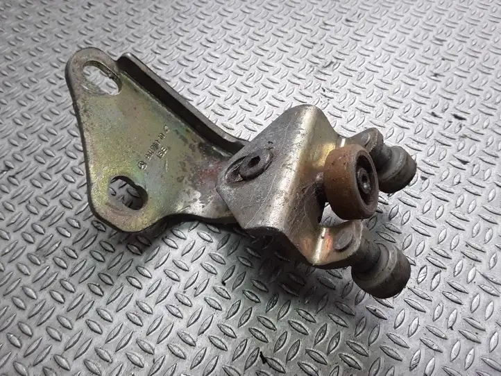 Mercedes-Benz Sprinter W901 W902 W903 W904 (1995 - 2007) 9017601047 Верхняя направляющая раздвижной двери — фото 2