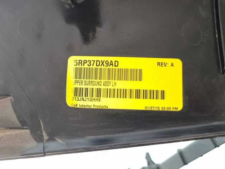 Dodge Challenger (2014 - ) 5RP37TRMAD Обшивка стойки C — фото 4