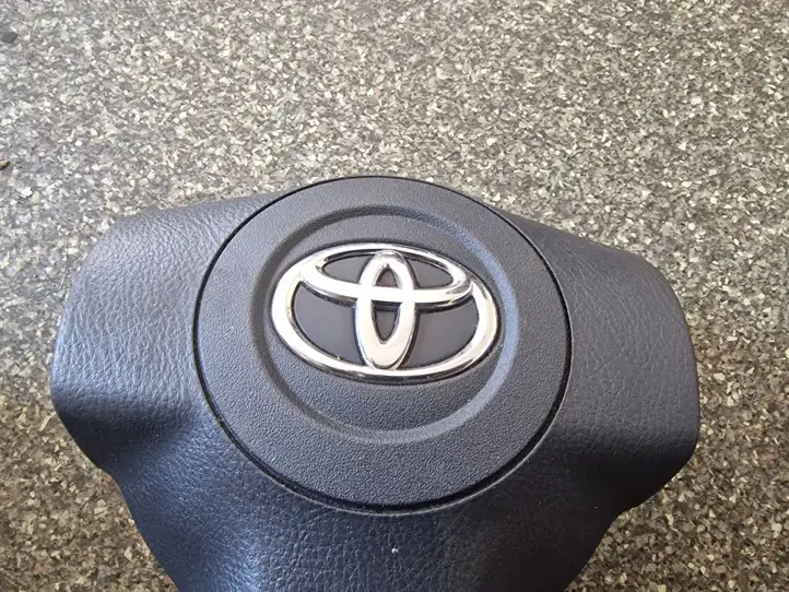 Toyota RAV 4 (XA30) (2006 - 2016) Подушка безопасности руля — фото 3