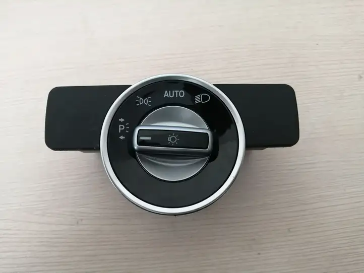 Mercedes-Benz SL R231 (2012 - 2019) A2129051151 Включатель фонарей — фото 1
