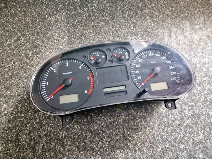 Seat Leon (1M) (1998 - 2006) 110080013 Спидометр — фото 1