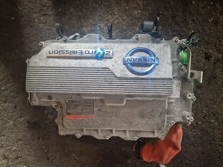 Nissan Leaf I (ZE0) (2010 - 2017) 25H1H37047 Инвертор напряжения — фото 1