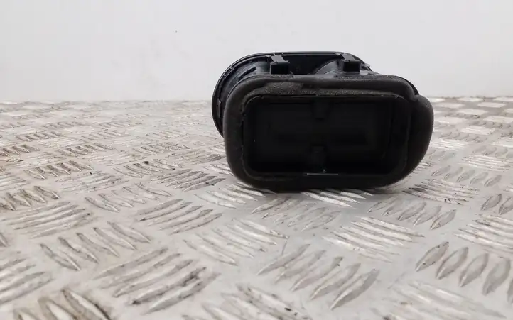 Volkswagen Tiguan (2007 - 2011) 5N0819703A Боковой воздушный дефлектор — фото 3