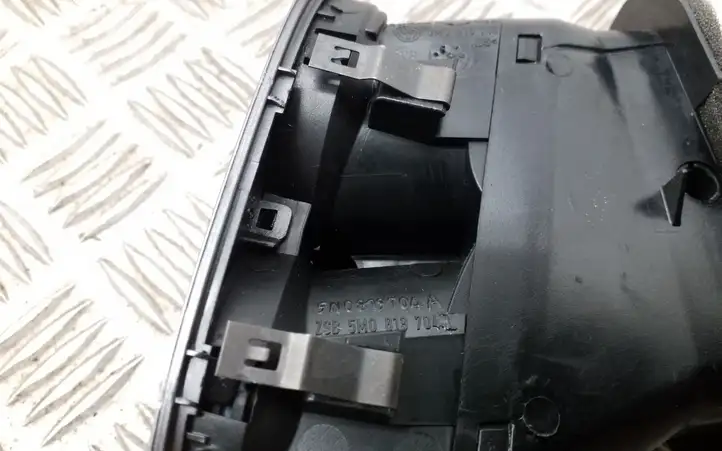 Volkswagen Tiguan (2007 - 2011) 5N0819704A Боковой воздушный дефлектор — фото 3