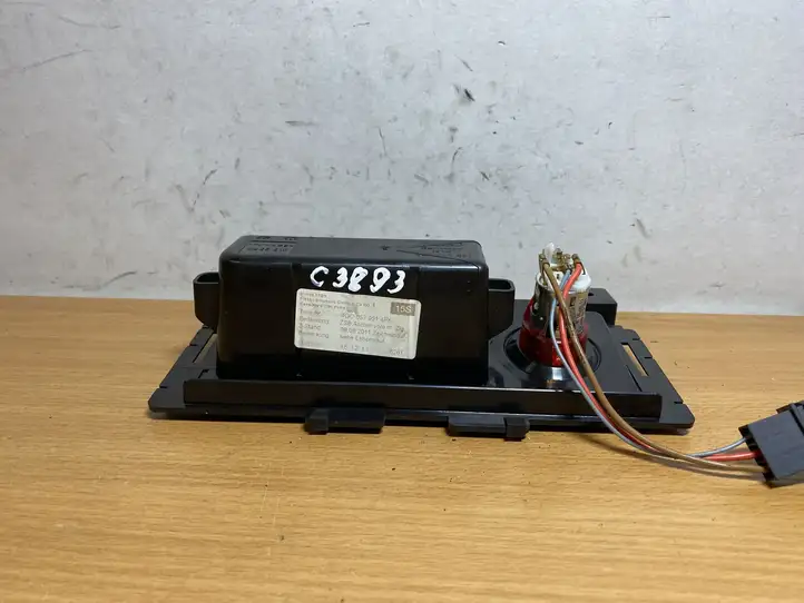 Audi A6 Allroad C7 (2012 - 2014) 4G0857951 Передняя пепельница — фото 1