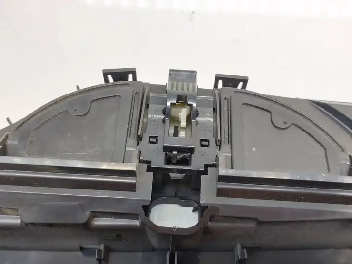 Citroen C5 (2004 - 2008) 9682419677 Боковой воздушный дефлектор — фото 3