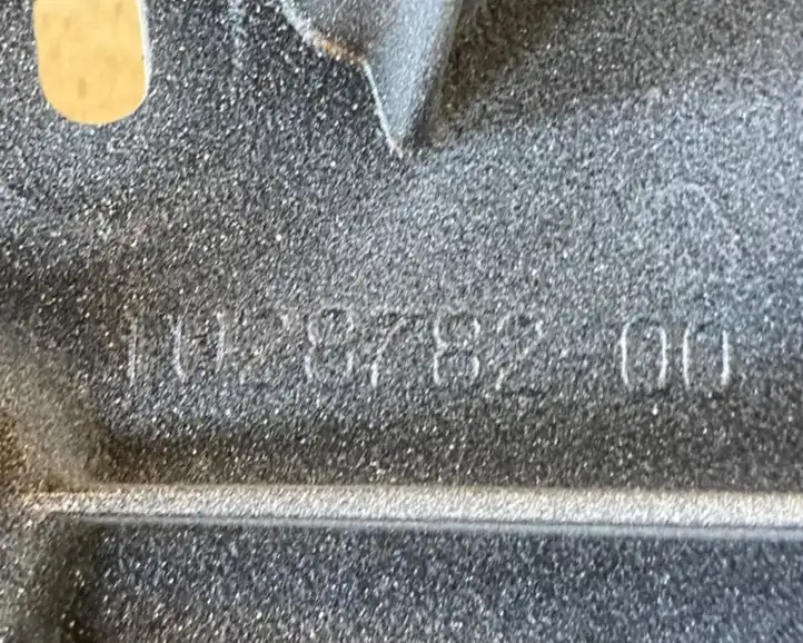 Tesla Model X (2015 - 2021) 102878200 Другая часть кузова — фото 3