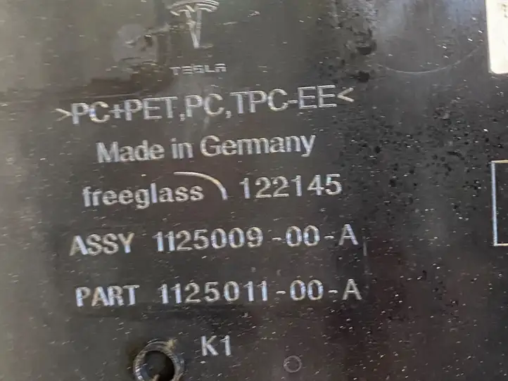 Tesla Model X (2015 - 2021) 112500900A Другая часть кузова — фото 7