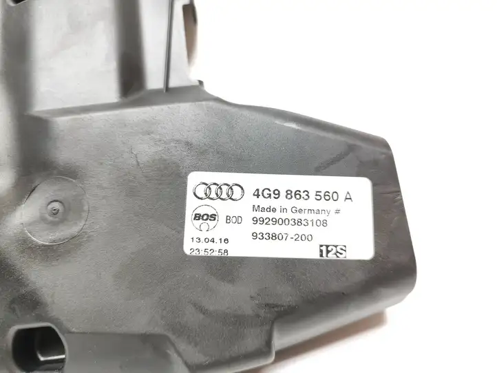 Audi A6 C7 (2014 - 2018) 4G9863560A Механизм шторки багажника — фото 3