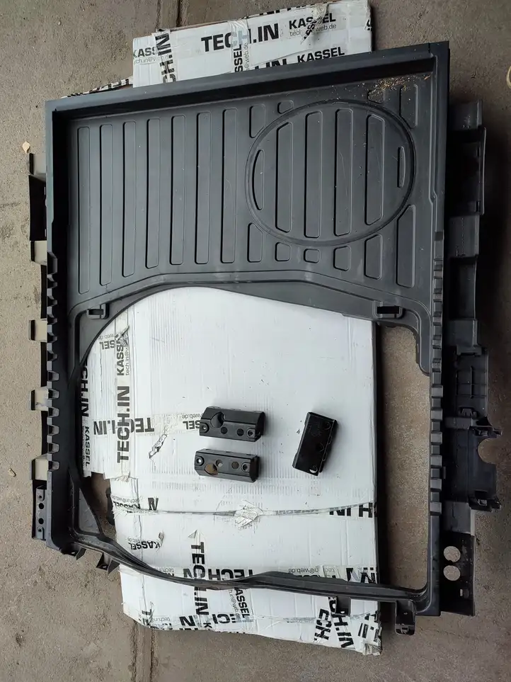 Audi A6 S6 C6 4F (2008 - 2011) 4F9864106 Обшивка ниши запасного колеса — фото 1