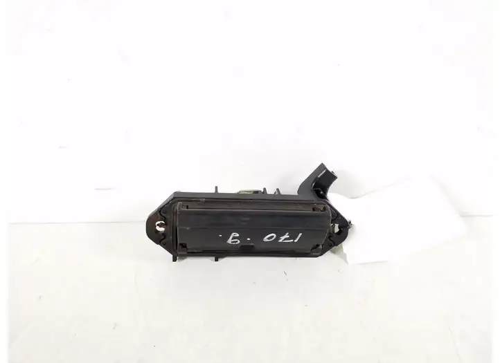 Toyota Corolla E120 E130 (2000 - 2004) 69023-13020 Ручка багажной двери — фото 3