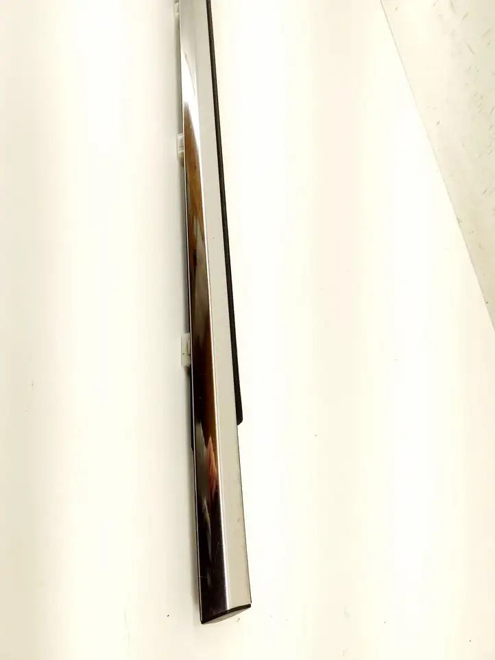 Hyundai i40 (2011 - ) Накладка стекла задней двери — фото 2