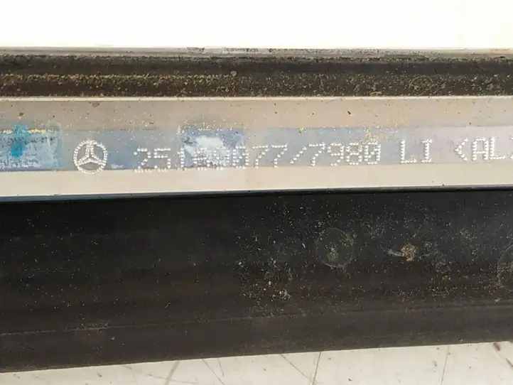 Mercedes-Benz R W251 (2005 - 2013) 2516907780 Накладка стекла задней двери — фото 6