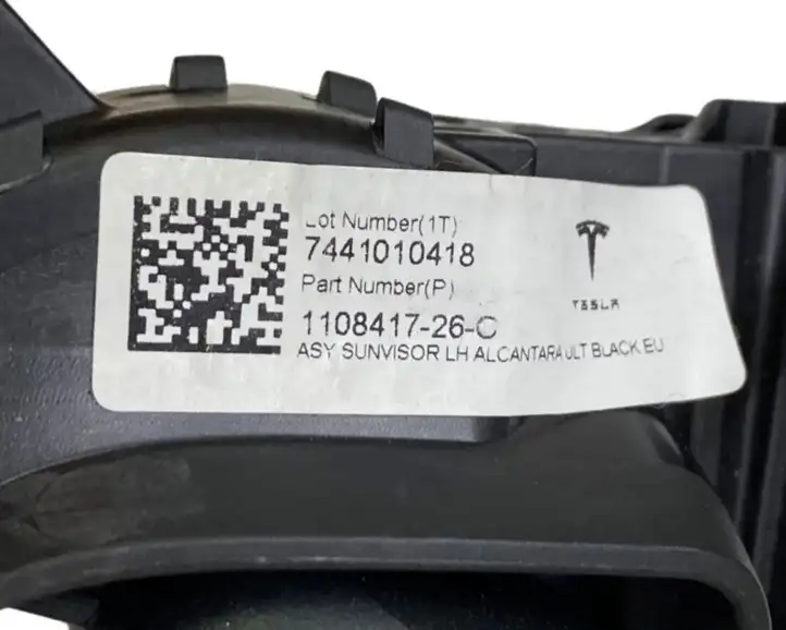 Tesla Model X (2015 - 2021) 110841726C Солнцезащитный козырек — фото 4