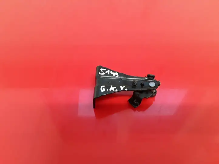 Chrysler Voyager (2010 - 2016)  05020899AD Верхняя направляющая ролика / верхняя петля