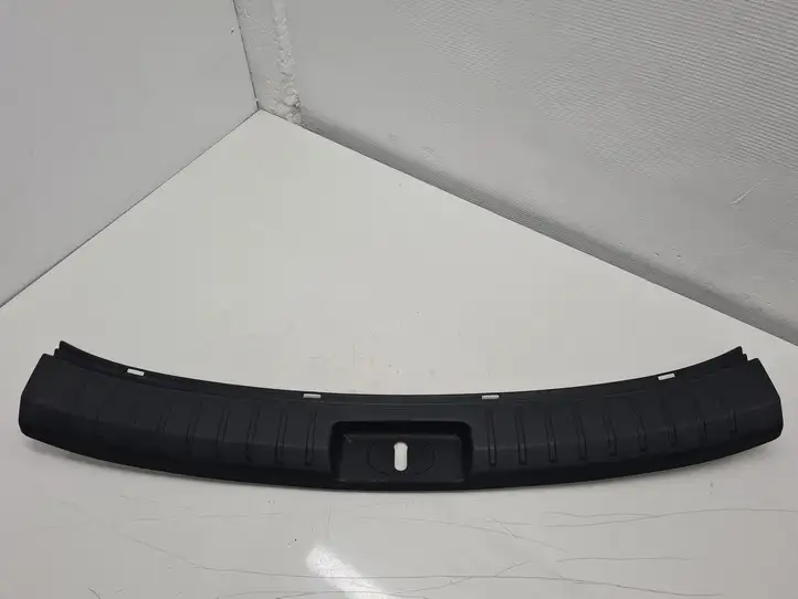 Hyundai Santa Fe (2012 - 2015) 857702W300 Отделка порога багажника — фото 1