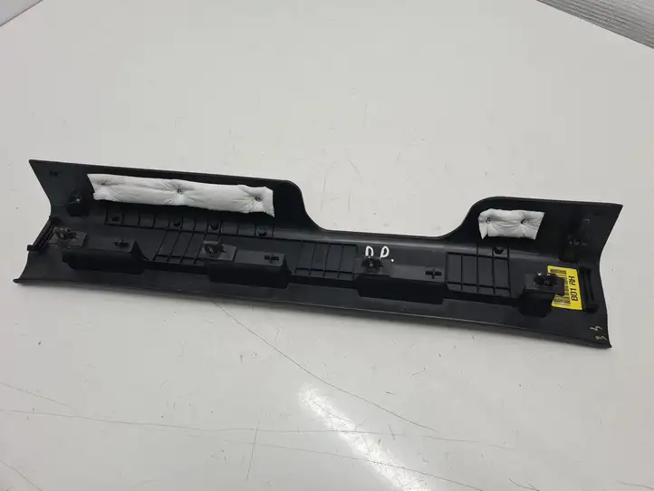 Hyundai Santa Fe (2012 - 2015) 858812W000 Внутренняя отделка переднего порога — фото 3