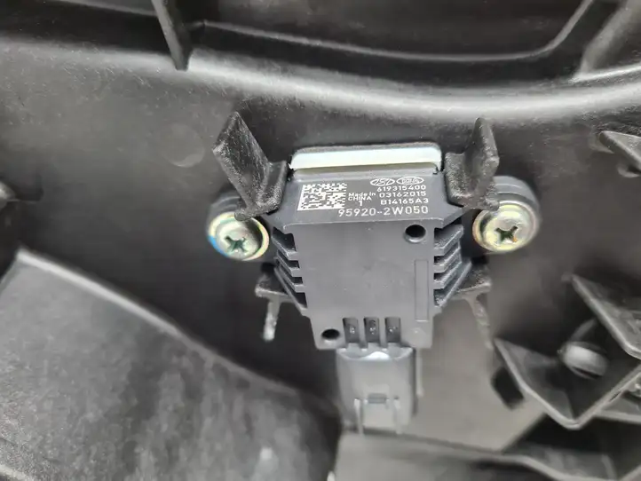 Hyundai Santa Fe (2012 - 2015) 9133100100 Электростеклоподъемник передний (комплект) — фото 3