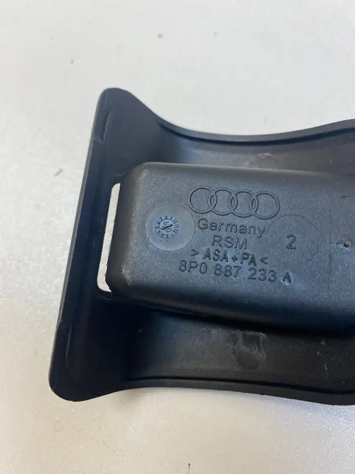 Audi A3/S3 8P (2004 - 2008) 8P0887233A Заглушка ISOFIX — фото 3