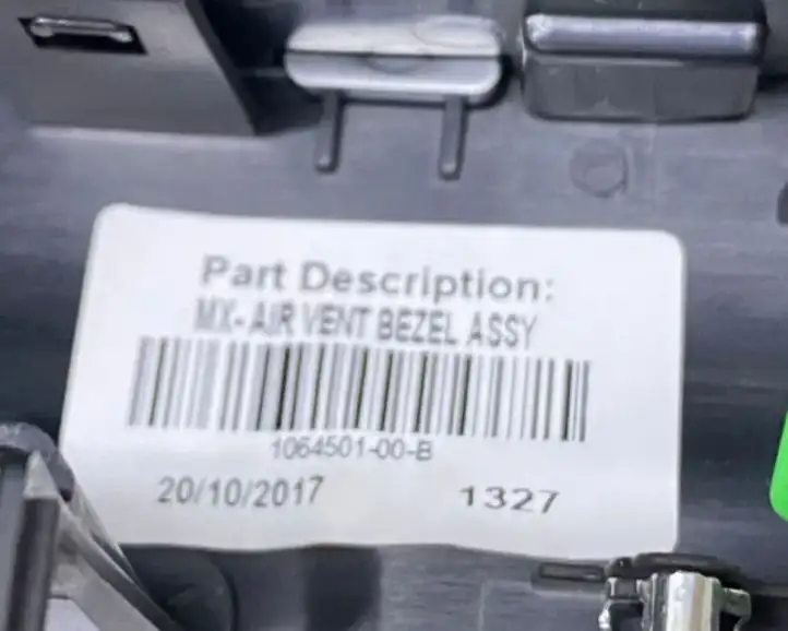 Tesla Model X (2015 - 2021) 109688100A Задний воздушный дефлектор — фото 8