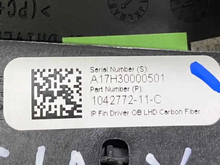 Tesla Model X (2015 - 2021) 104277211C Воздушная решетка панели — фото 8