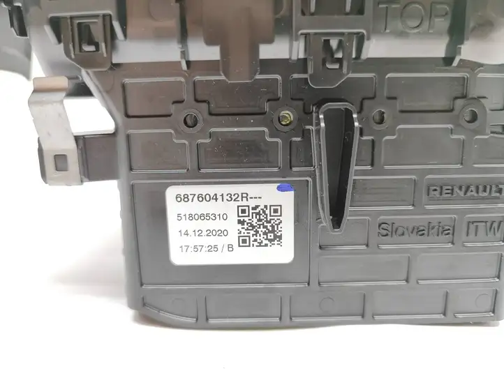 Dacia Sandero III (2016 - ) 687604132R Боковой воздушный дефлектор — фото 4