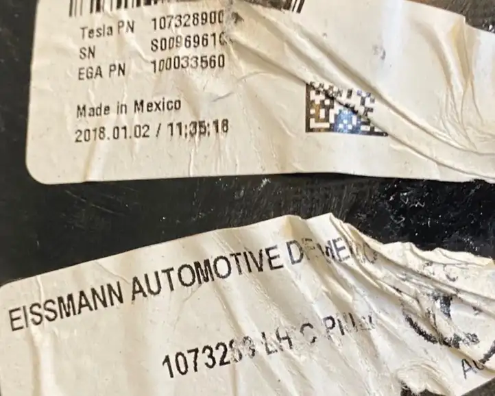 Tesla Model X (2015 - 2021) 107328900 Боковая обшивка багажника — фото 7