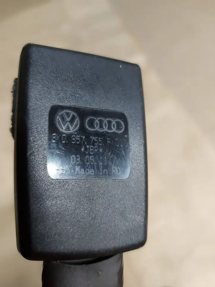 Audi A4 S4 B8 8K (2011 - 2015) 8K0857755F Замок переднего ремня — фото 4
