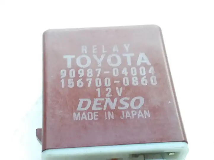 Toyota Corolla Verso E121 (2001 - 2004) 9098704004 Другое реле — фото 4