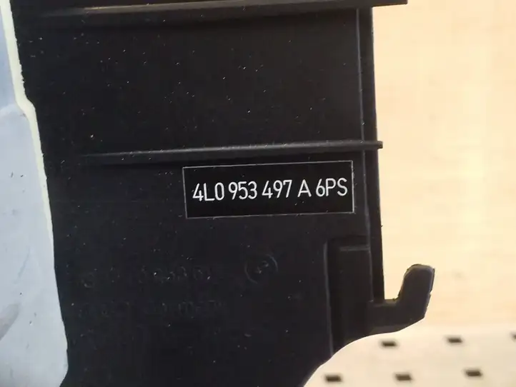 Audi Q7 4L (2009 - 2015) 4L0953497A Обшивка рулевой колонки — фото 7