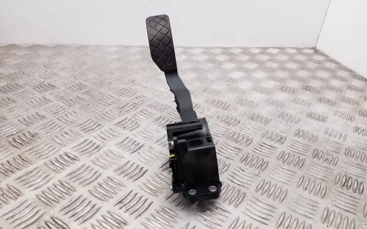 Audi A1 (2010 - 2014) 6R2721503A Педаль акселератора — фото 4