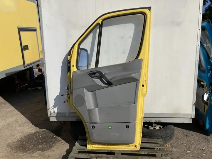 Mercedes-Benz Sprinter W906 (2006 - 2018) 9067200105 Дверь — фото 14