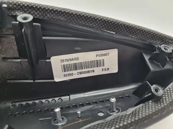 Hyundai Santa Fe (2012 - 2015) 823502W000 Накладка кнопки стеклоподъемника — фото 7