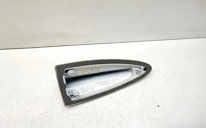 BMW 3 E92 E93 (2005 - 2014) 9202371 Крышка GPS-антенны — фото 2