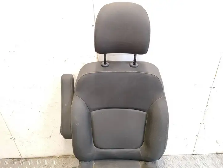 Renault Trafic III (X82) (2014 - ) Переднее сиденье водителя — фото 3