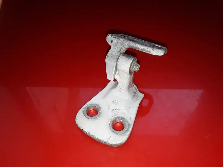 Land Rover Range Rover Sport (2009 - 2013)  BDB780052 Верхняя петля передней двери