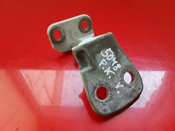 Land Rover Range Rover Sport (2009 - 2013)  BDB780052 Верхняя петля передней двери