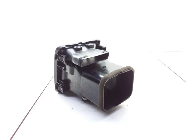 Toyota Corolla Verso E121 (2001 - 2004) 5565013020 Боковой воздушный дефлектор — фото 2