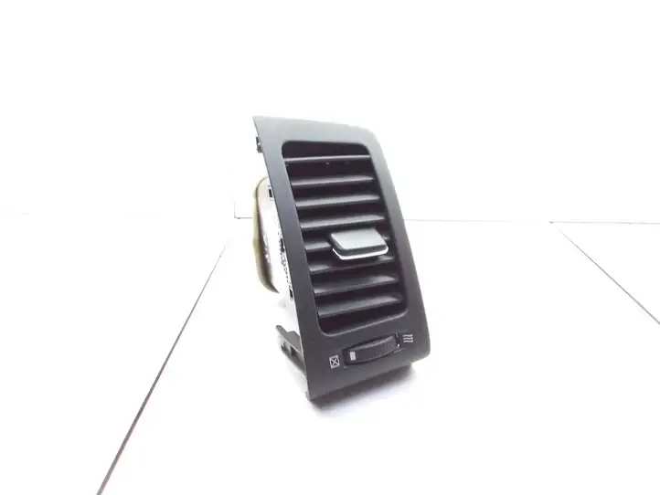 Toyota Corolla Verso E121 (2001 - 2004) 15564244 Боковой воздушный дефлектор — фото 1