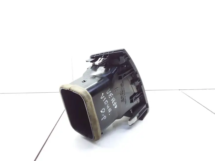 Toyota Corolla Verso E121 (2001 - 2004) 15564244 Боковой воздушный дефлектор — фото 2