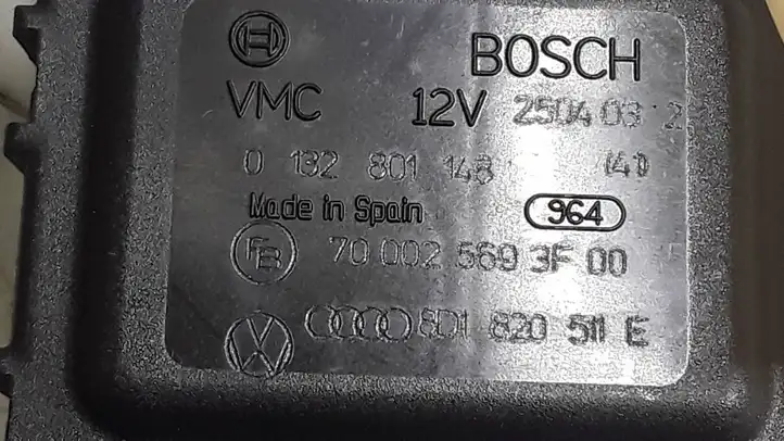 Volkswagen PASSAT B5.5 (2001 - 2005) 8D1820511E Двигатель задвижки потока воздуха — фото 2