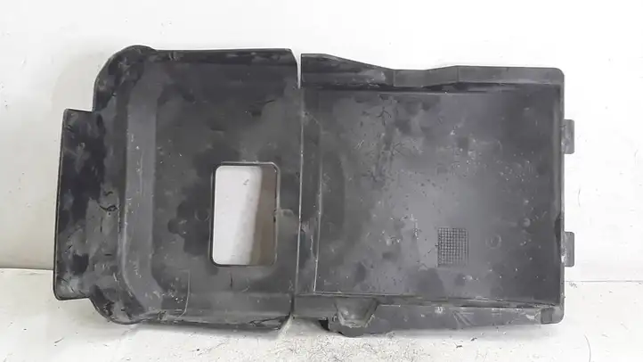 Volvo V50 (2004 - 2008) 30667276 Крышка ящика аккумулятора — фото 2