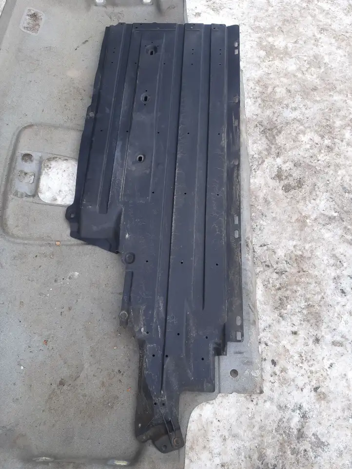 Subaru Outback (2009 - 2014) 56411AJ001 Защита днища — фото 1