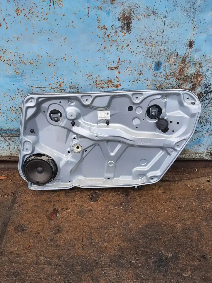 Volkswagen PASSAT B5.5 (2001 - 2005)  3B1837462 Механизм для электрического подъема окон передней двери (без двигателя)