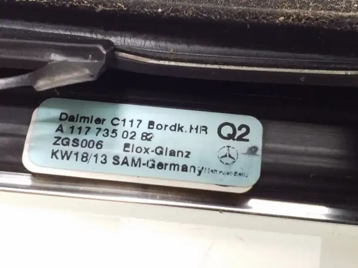 Mercedes-Benz CLA C117,X117,W117 (2013 - 2019) A1177350282 Накладка стекла задней двери — фото 3