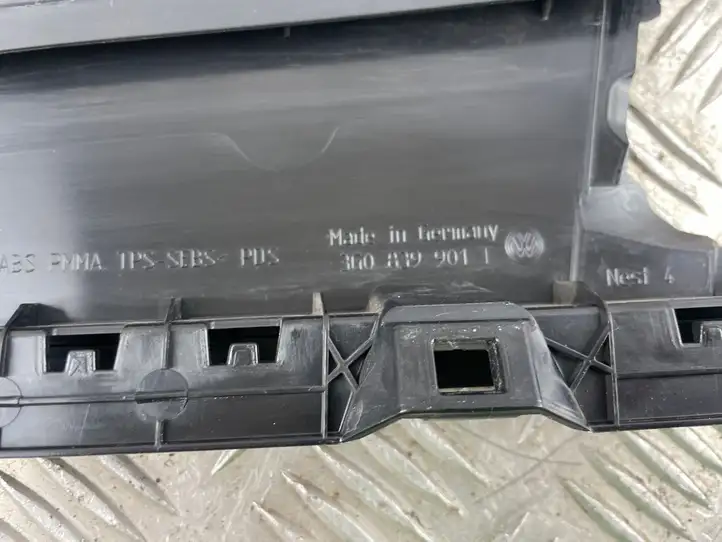 Volkswagen PASSAT B8 (2015 - ) 3G0839901T Накладка стекла задней двери — фото 6
