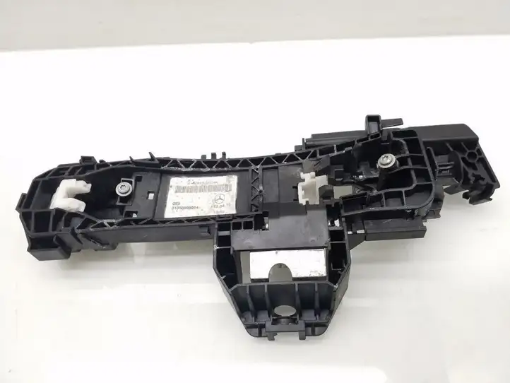 Mercedes-Benz CLA C117,X117,W117 (2013 - 2019) A2047602134 Крепление наружной ручки задней двери — фото 3