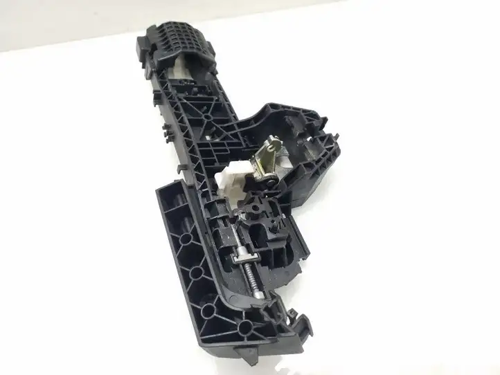 Mercedes-Benz CLA C117,X117,W117 (2013 - 2019) A2047602134 Крепление наружной ручки задней двери — фото 7