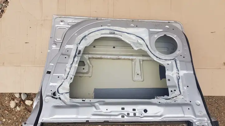 Kia Carnival (2006 - 2014) Дверь — фото 3