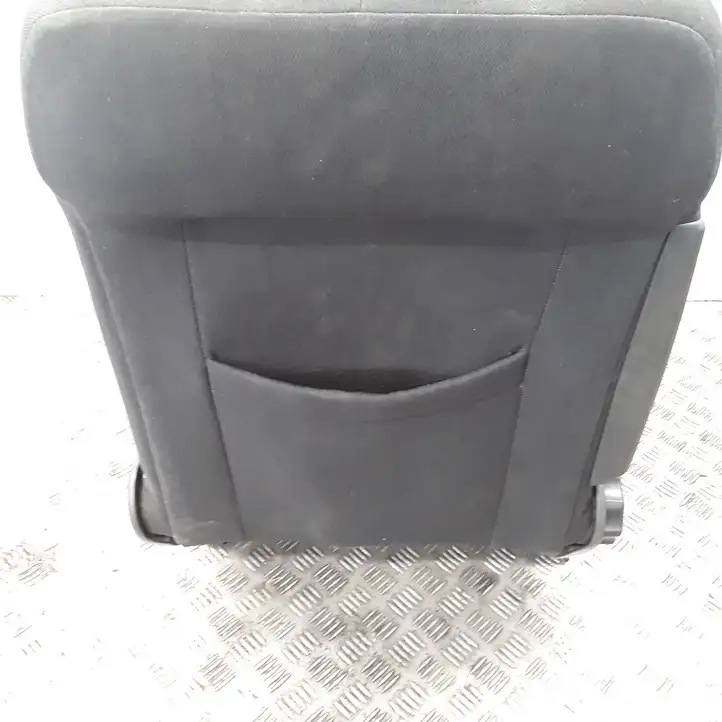 Opel Zafira (2003 - 2006)   Переднее сиденье пассажира